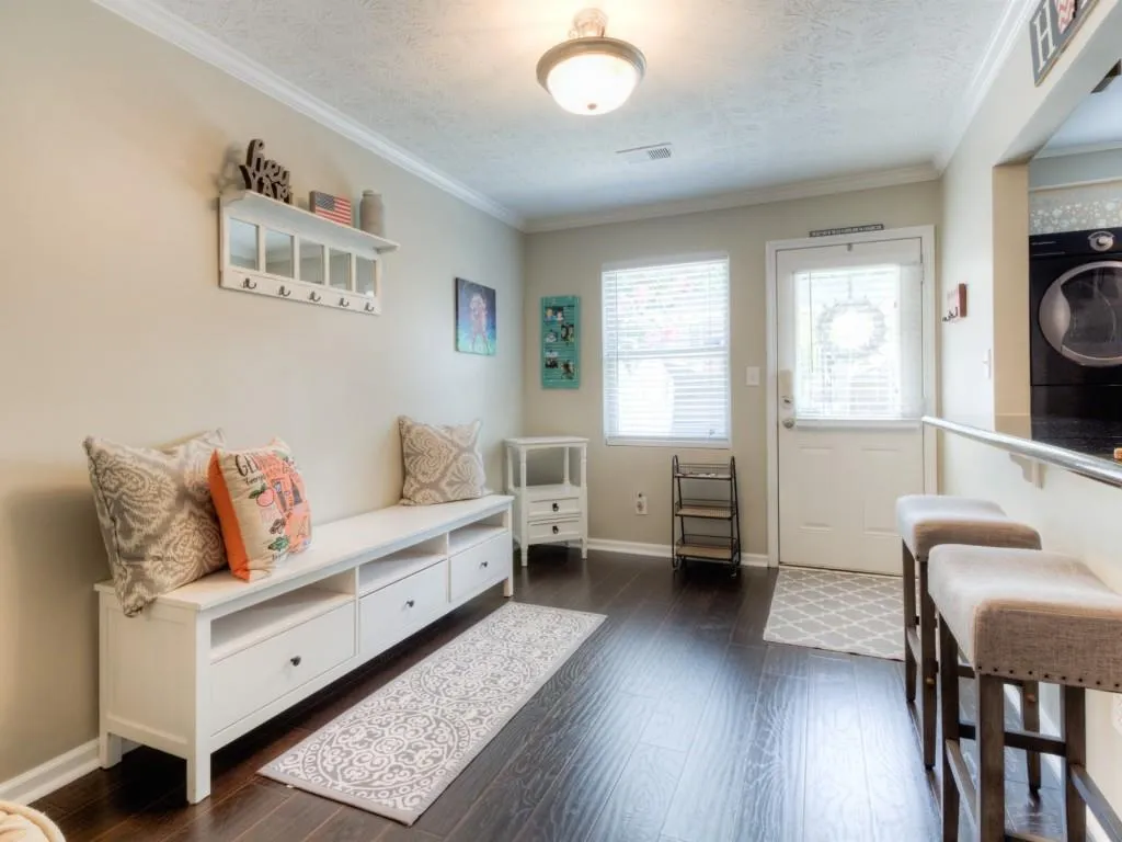 165 N River Drive Unit B, Sandy Springs, Georgia 30350, 2 Bedrooms Bedrooms, ,2 BathroomsBathrooms,Residential,Sold,165 N River Drive Unit B,6045825