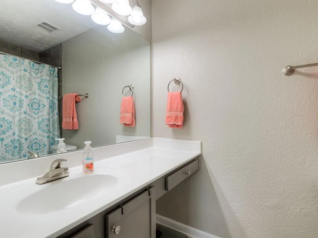 165 N River Drive Unit B, Sandy Springs, Georgia 30350, 2 Bedrooms Bedrooms, ,2 BathroomsBathrooms,Residential,Sold,165 N River Drive Unit B,6045825