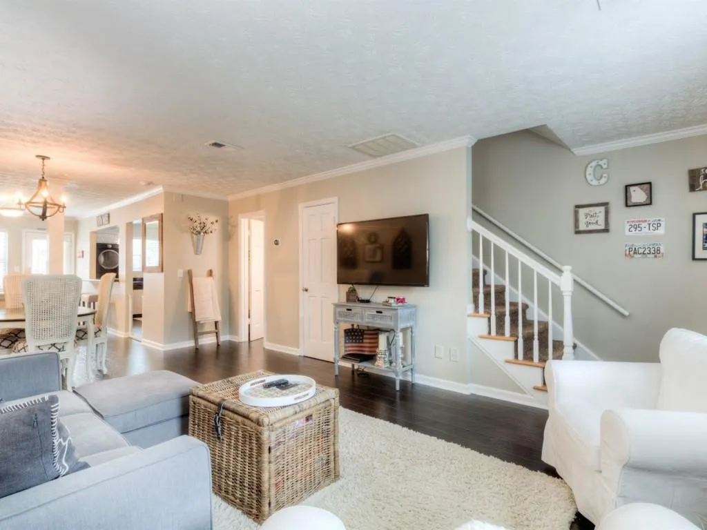 165 N River Drive Unit B, Sandy Springs, Georgia 30350, 2 Bedrooms Bedrooms, ,2 BathroomsBathrooms,Residential,Sold,165 N River Drive Unit B,6045825