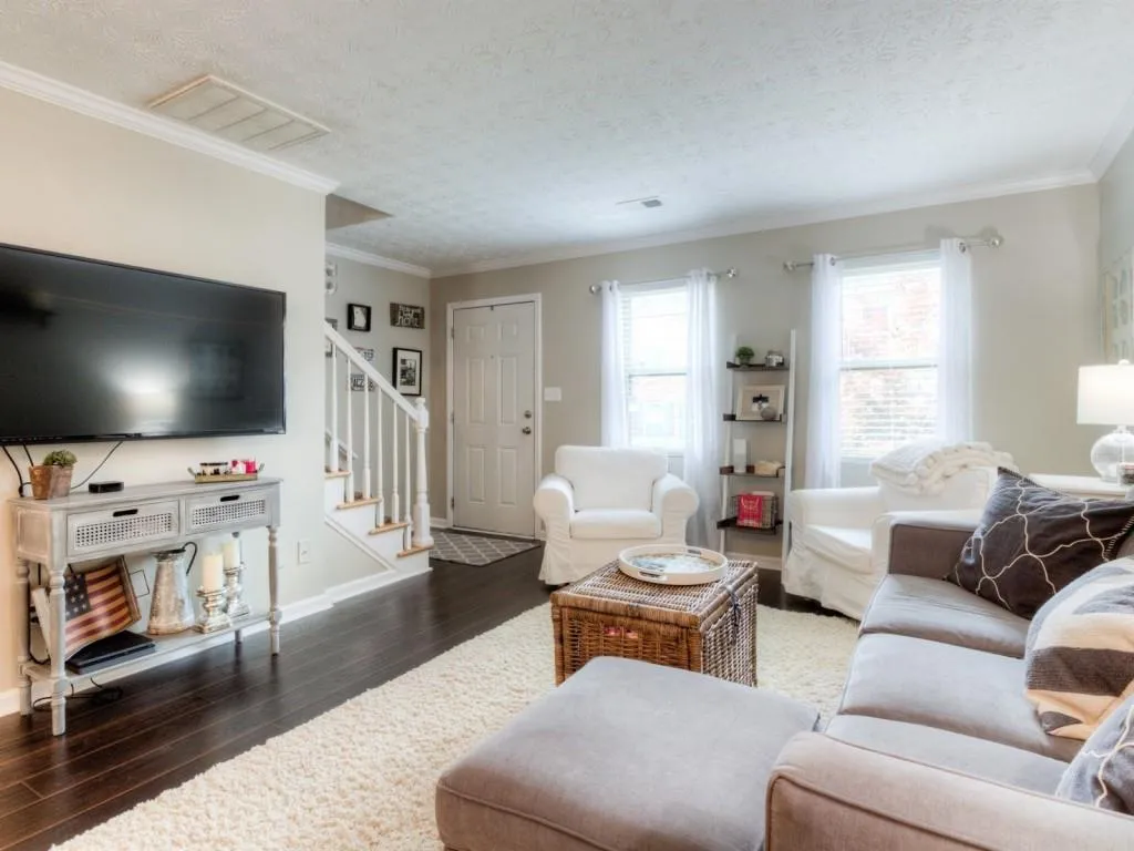 165 N River Drive Unit B, Sandy Springs, Georgia 30350, 2 Bedrooms Bedrooms, ,2 BathroomsBathrooms,Residential,Sold,165 N River Drive Unit B,6045825