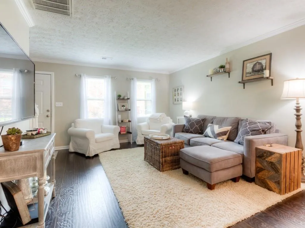 165 N River Drive Unit B, Sandy Springs, Georgia 30350, 2 Bedrooms Bedrooms, ,2 BathroomsBathrooms,Residential,Sold,165 N River Drive Unit B,6045825