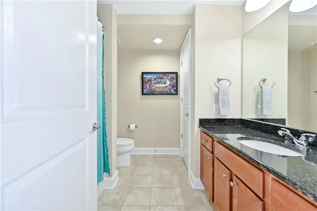 200 River Vista Drive Unit 112, Atlanta, Georgia 30339, 2 Bedrooms Bedrooms, ,2 BathroomsBathrooms,Residential,Sold,200 River Vista Drive Unit 112,6736037