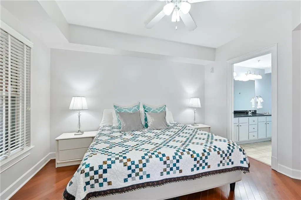 200 River Vista Drive Unit 112, Atlanta, Georgia 30339, 2 Bedrooms Bedrooms, ,2 BathroomsBathrooms,Residential,Sold,200 River Vista Drive Unit 112,6736037