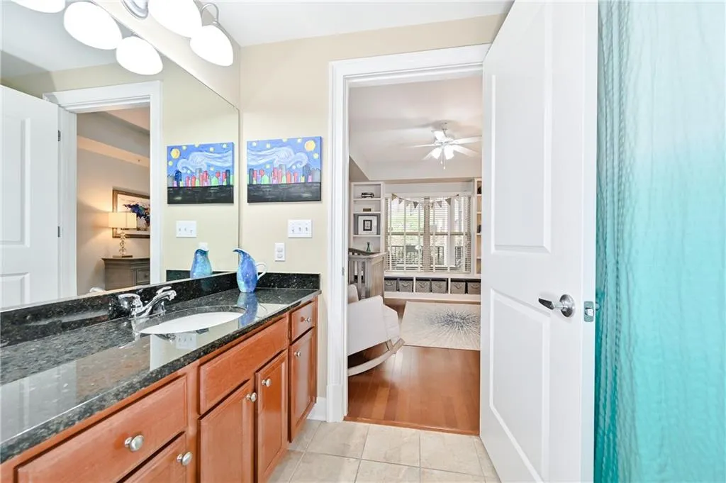 200 River Vista Drive Unit 112, Atlanta, Georgia 30339, 2 Bedrooms Bedrooms, ,2 BathroomsBathrooms,Residential,Sold,200 River Vista Drive Unit 112,6736037