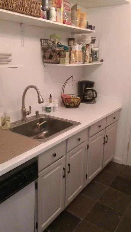 6851 Roswell Road Unit G9, Atlanta, Georgia 30328, 1 Bedroom Bedrooms, ,1 BathroomBathrooms,Residential,Sold,6851 Roswell Road Unit G9,5808869