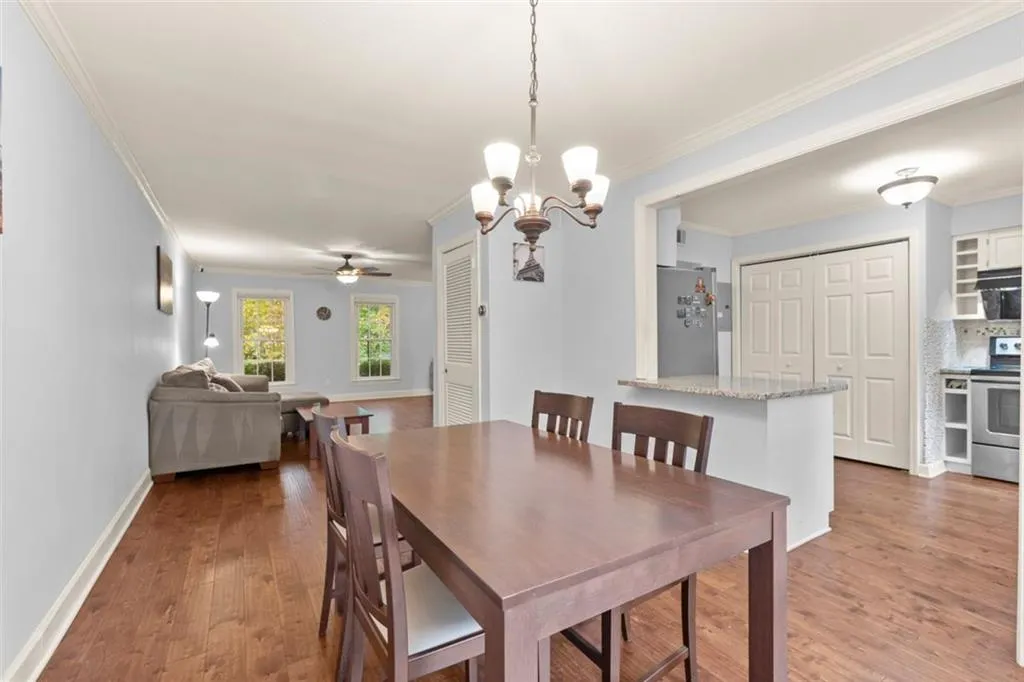 6520 Roswell Road Unit 73, Atlanta, Georgia 30328, 3 Bedrooms Bedrooms, ,2 BathroomsBathrooms,Residential,Sold,6520 Roswell Road Unit 73,7140292