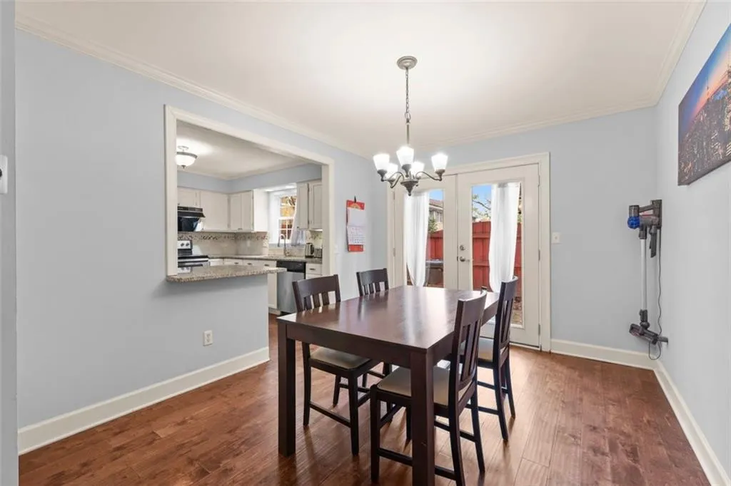 6520 Roswell Road Unit 73, Atlanta, Georgia 30328, 3 Bedrooms Bedrooms, ,2 BathroomsBathrooms,Residential,Sold,6520 Roswell Road Unit 73,7140292