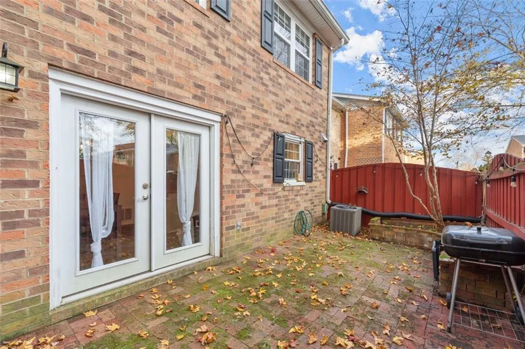 6520 Roswell Road Unit 73, Atlanta, Georgia 30328, 3 Bedrooms Bedrooms, ,2 BathroomsBathrooms,Residential,Sold,6520 Roswell Road Unit 73,7140292