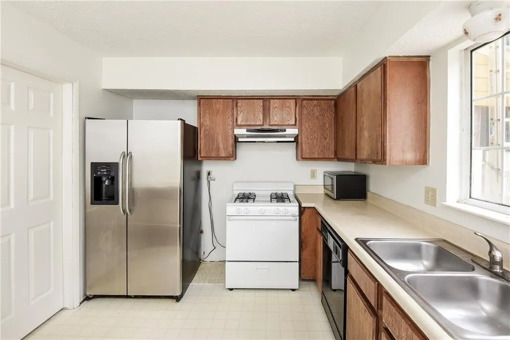 8888 Long Beach Circle, Atlanta, Georgia 30350, 2 Bedrooms Bedrooms, ,2 BathroomsBathrooms,Residential,Sold,8888 Long Beach Circle,5604169