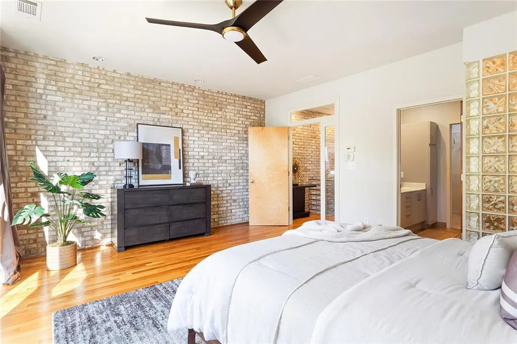 1333 Peachtree View Ne, Brookhaven, Georgia 30319, 2 Bedrooms Bedrooms, ,2 BathroomsBathrooms,Residential,For Sale,1333 Peachtree View Ne,7666688