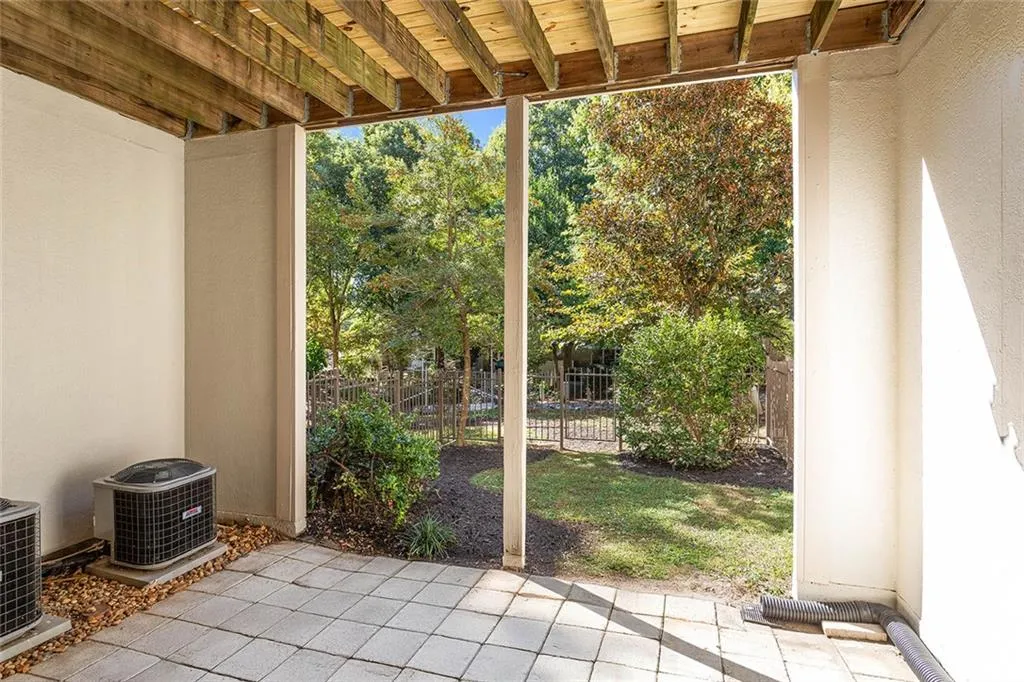 1333 Peachtree View Ne, Brookhaven, Georgia 30319, 2 Bedrooms Bedrooms, ,2 BathroomsBathrooms,Residential,For Sale,1333 Peachtree View Ne,7666688