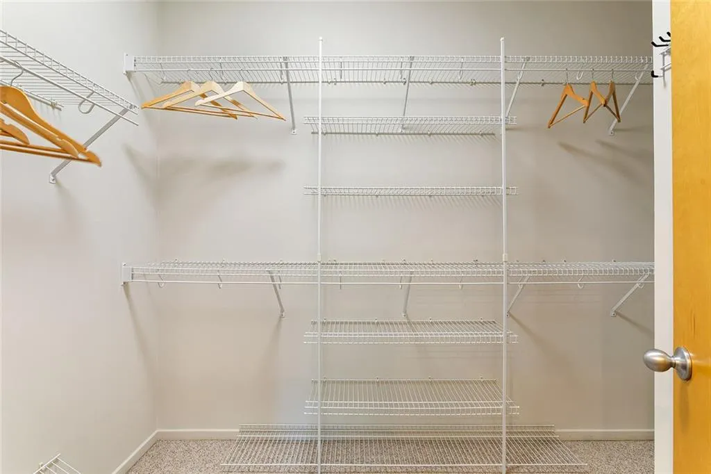 1333 Peachtree View Ne, Brookhaven, Georgia 30319, 2 Bedrooms Bedrooms, ,2 BathroomsBathrooms,Residential,For Sale,1333 Peachtree View Ne,7666688