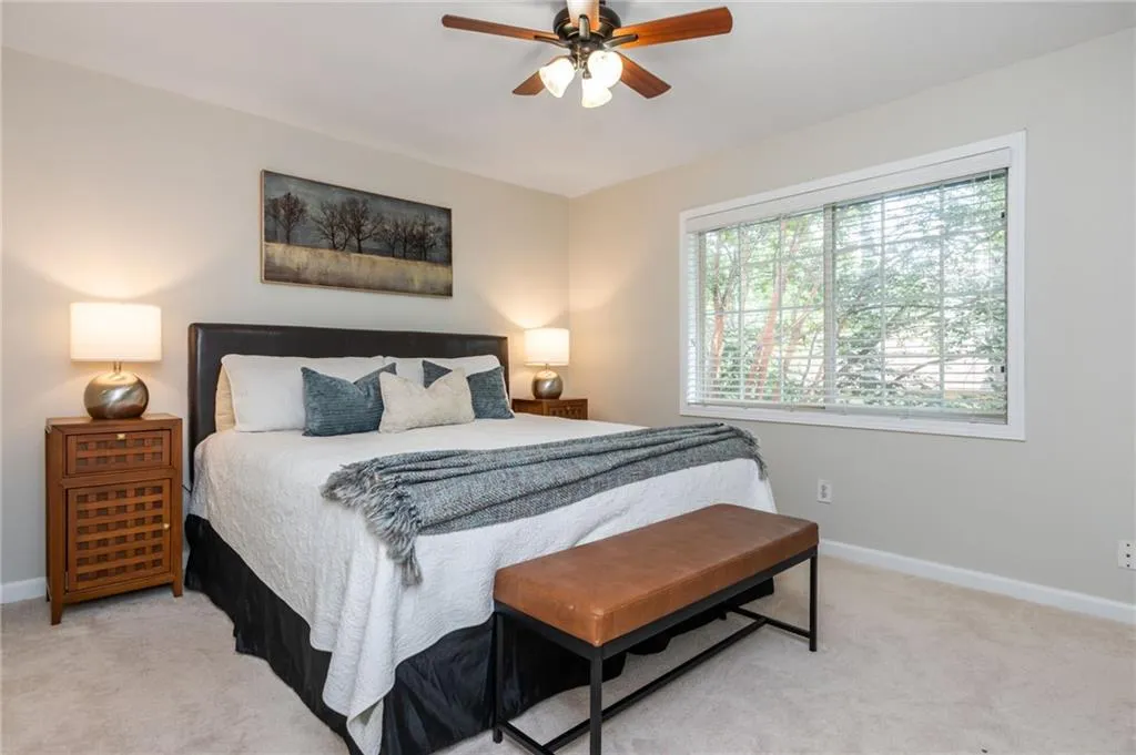 6940 Roswell Road Unit B4, Sandy Springs, Georgia 30328, 2 Bedrooms Bedrooms, ,1 BathroomBathrooms,Residential,For Sale,6940 Roswell Road Unit B4,7689042