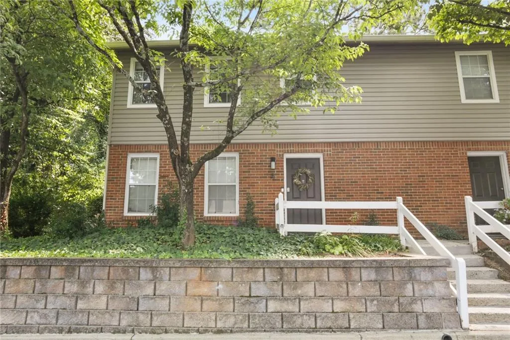 7750 Roswell Road Unit 6a, Atlanta, Georgia 30350, 3 Bedrooms Bedrooms, ,2 BathroomsBathrooms,Residential,Sold,7750 Roswell Road Unit 6a,7232396