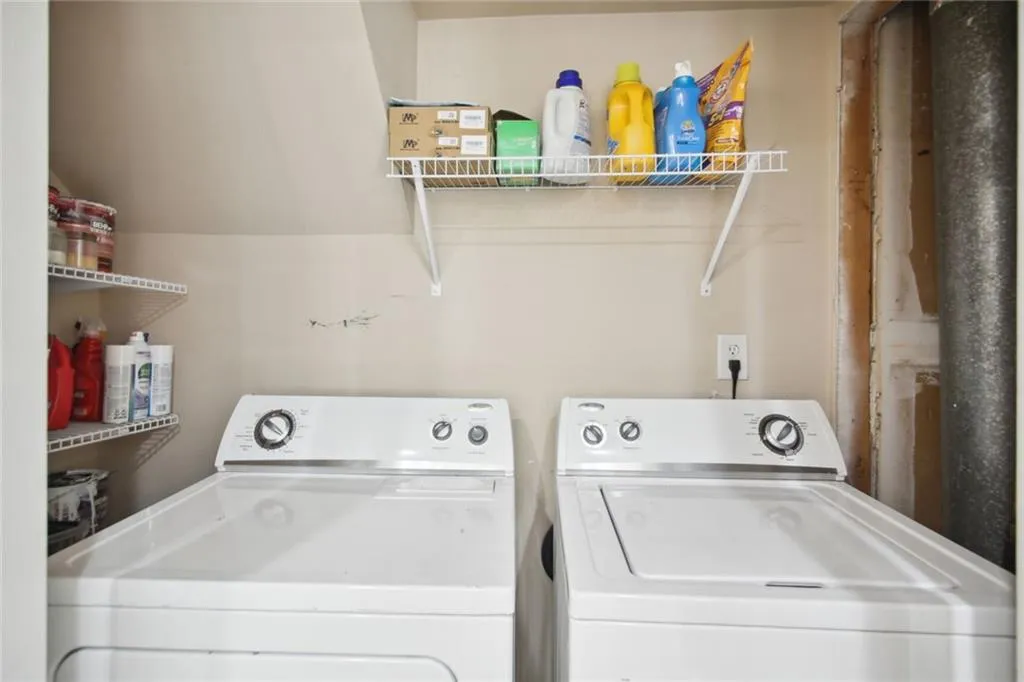 7750 Roswell Road Unit 6a, Atlanta, Georgia 30350, 3 Bedrooms Bedrooms, ,2 BathroomsBathrooms,Residential,Sold,7750 Roswell Road Unit 6a,7232396