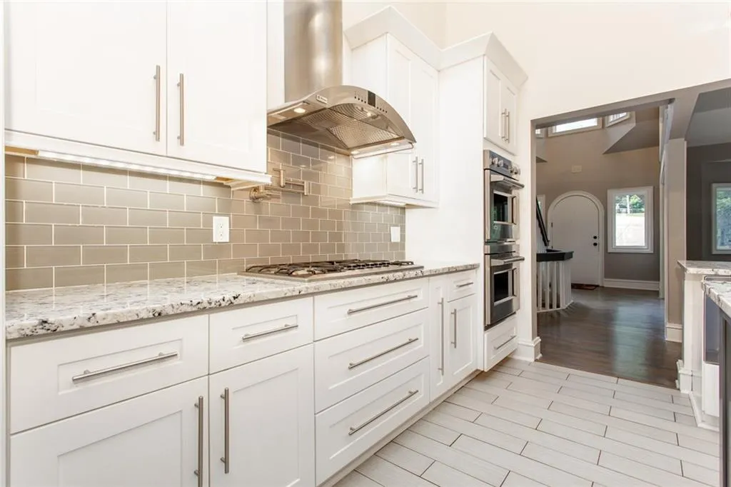 375 Crosstree Lane, Sandy Springs, Georgia 30328, 5 Bedrooms Bedrooms, ,4 BathroomsBathrooms,Residential,Sold,375 Crosstree Lane,6793677