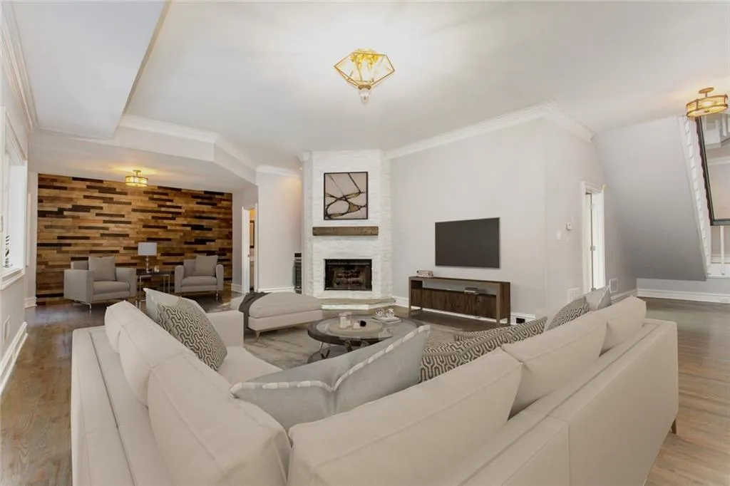 375 Crosstree Lane, Sandy Springs, Georgia 30328, 5 Bedrooms Bedrooms, ,4 BathroomsBathrooms,Residential,Sold,375 Crosstree Lane,6793677