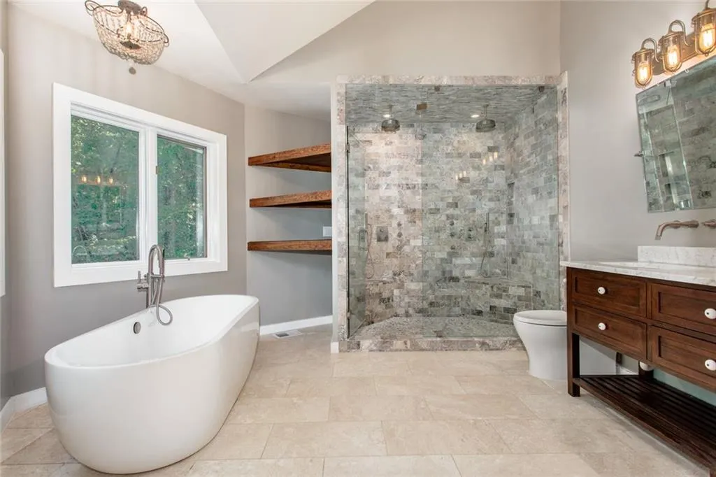 375 Crosstree Lane, Sandy Springs, Georgia 30328, 5 Bedrooms Bedrooms, ,4 BathroomsBathrooms,Residential,Sold,375 Crosstree Lane,6793677