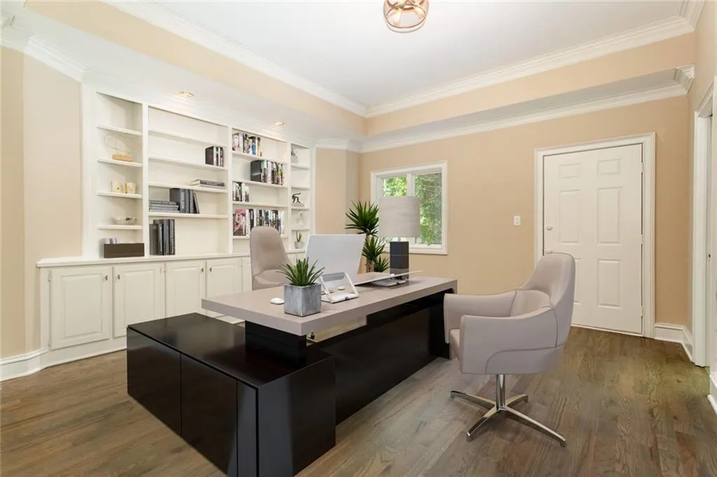 375 Crosstree Lane, Sandy Springs, Georgia 30328, 5 Bedrooms Bedrooms, ,4 BathroomsBathrooms,Residential,Sold,375 Crosstree Lane,6793677