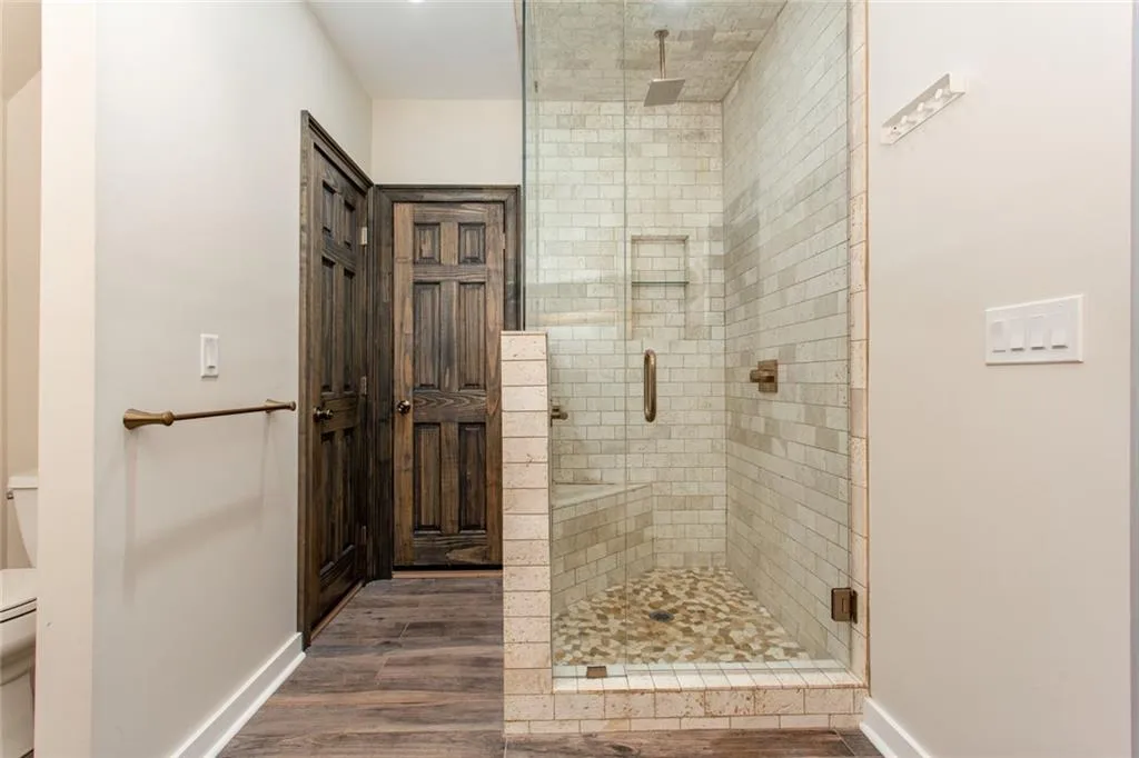 375 Crosstree Lane, Sandy Springs, Georgia 30328, 5 Bedrooms Bedrooms, ,4 BathroomsBathrooms,Residential,Sold,375 Crosstree Lane,6793677