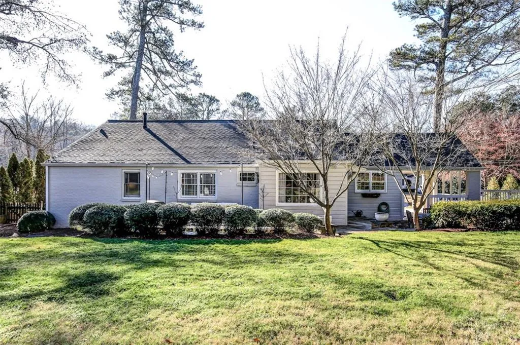 470 Pine Forest Road Ne, Atlanta, Georgia 30342, 3 Bedrooms Bedrooms, ,2 BathroomsBathrooms,Residential,Sold,470 Pine Forest Road Ne,5799169