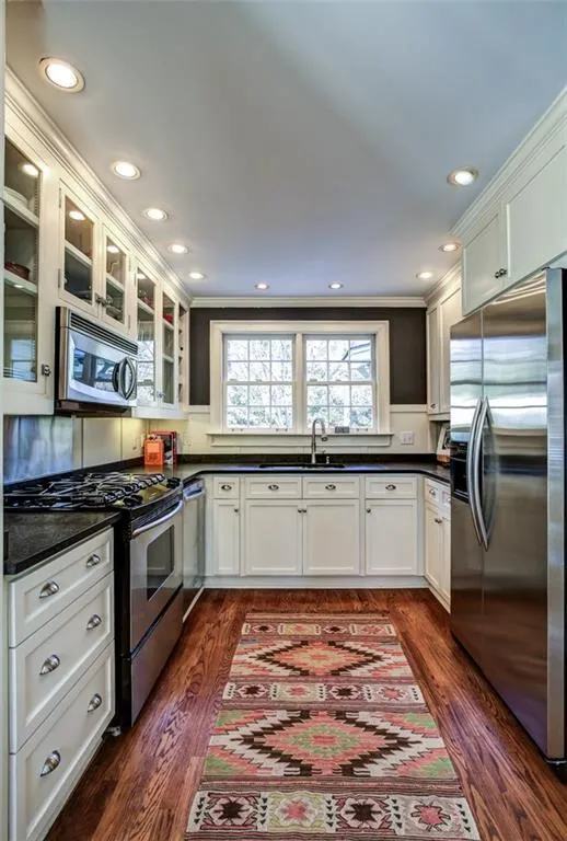 470 Pine Forest Road Ne, Atlanta, Georgia 30342, 3 Bedrooms Bedrooms, ,2 BathroomsBathrooms,Residential,Sold,470 Pine Forest Road Ne,5799169