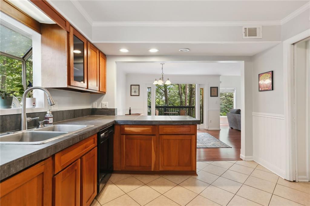 50 Forrest Place, Sandy Springs, Georgia 30328, 3 Bedrooms Bedrooms, ,3 BathroomsBathrooms,Residential,Sold,50 Forrest Place,7277948