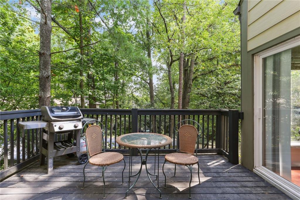 50 Forrest Place, Sandy Springs, Georgia 30328, 3 Bedrooms Bedrooms, ,3 BathroomsBathrooms,Residential,Sold,50 Forrest Place,7277948