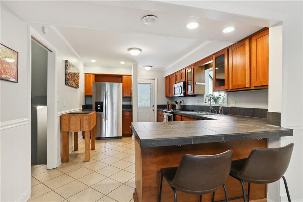 50 Forrest Place, Sandy Springs, Georgia 30328, 3 Bedrooms Bedrooms, ,3 BathroomsBathrooms,Residential,Sold,50 Forrest Place,7277948
