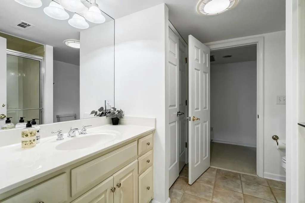 5855 Riverwood Drive, Atlanta, Georgia 30328, 5 Bedrooms Bedrooms, ,5 BathroomsBathrooms,Residential,Sold,5855 Riverwood Drive,6674309