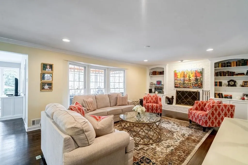 5855 Riverwood Drive, Atlanta, Georgia 30328, 5 Bedrooms Bedrooms, ,5 BathroomsBathrooms,Residential,Sold,5855 Riverwood Drive,6674309
