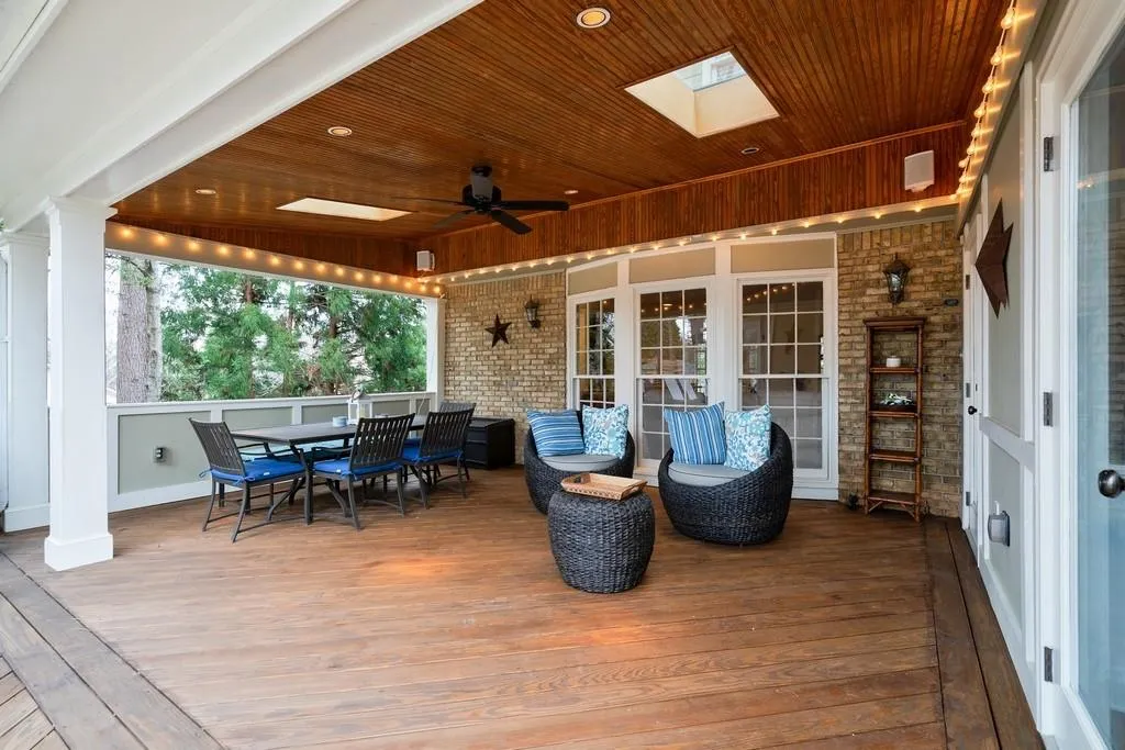 5855 Riverwood Drive, Atlanta, Georgia 30328, 5 Bedrooms Bedrooms, ,5 BathroomsBathrooms,Residential,Sold,5855 Riverwood Drive,6674309
