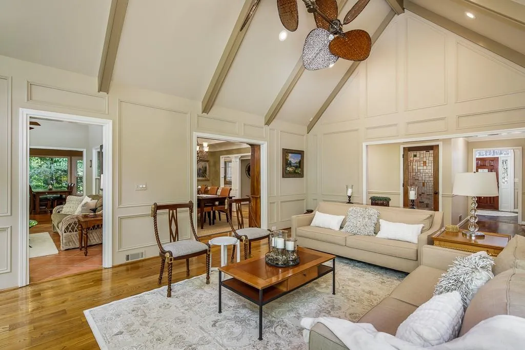 1855 Redbourne Drive, Sandy Springs, Georgia 30350, 4 Bedrooms Bedrooms, ,4 BathroomsBathrooms,Residential,Sold,1855 Redbourne Drive,6550377