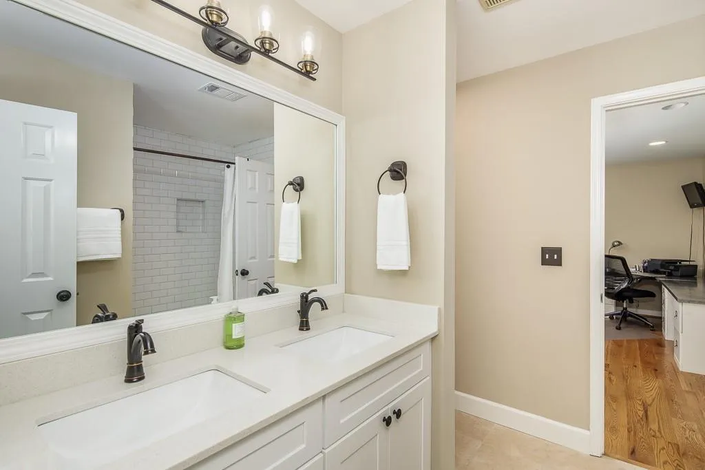 1855 Redbourne Drive, Sandy Springs, Georgia 30350, 4 Bedrooms Bedrooms, ,4 BathroomsBathrooms,Residential,Sold,1855 Redbourne Drive,6550377