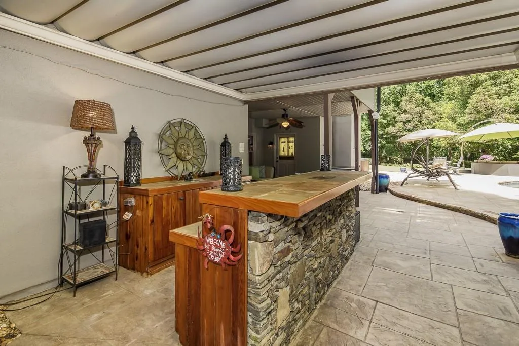 1855 Redbourne Drive, Sandy Springs, Georgia 30350, 4 Bedrooms Bedrooms, ,4 BathroomsBathrooms,Residential,Sold,1855 Redbourne Drive,6550377