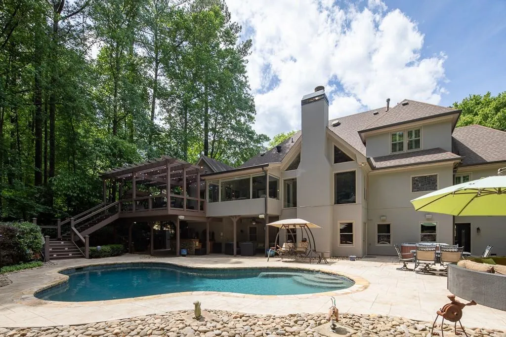 1855 Redbourne Drive, Sandy Springs, Georgia 30350, 4 Bedrooms Bedrooms, ,4 BathroomsBathrooms,Residential,Sold,1855 Redbourne Drive,6550377