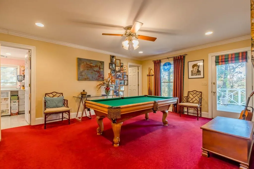 1055 Heards Ferry Road, Sandy Springs, Georgia 30328, 6 Bedrooms Bedrooms, ,4 BathroomsBathrooms,Residential,Sold,1055 Heards Ferry Road,6103199