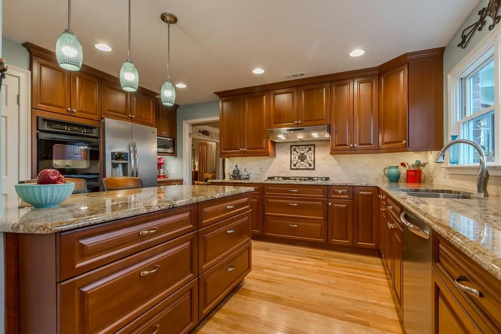1055 Heards Ferry Road, Sandy Springs, Georgia 30328, 6 Bedrooms Bedrooms, ,4 BathroomsBathrooms,Residential,Sold,1055 Heards Ferry Road,6103199