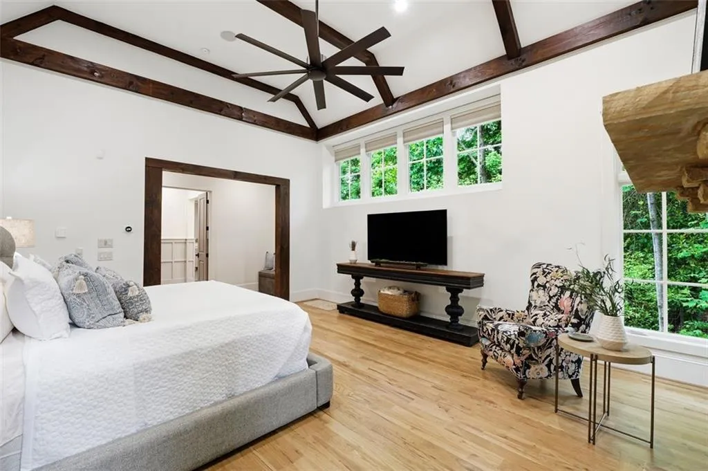 625 W Northway Lane, Sandy Springs, Georgia 30342, 6 Bedrooms Bedrooms, 0 ,6 BathroomsBathrooms,Residential,For Sale,625 W Northway Lane,7765238