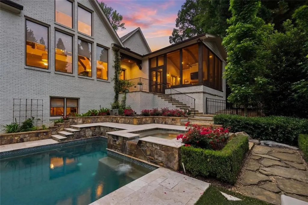 625 W Northway Lane, Sandy Springs, Georgia 30342, 6 Bedrooms Bedrooms, 0 ,6 BathroomsBathrooms,Residential,For Sale,625 W Northway Lane,7765238