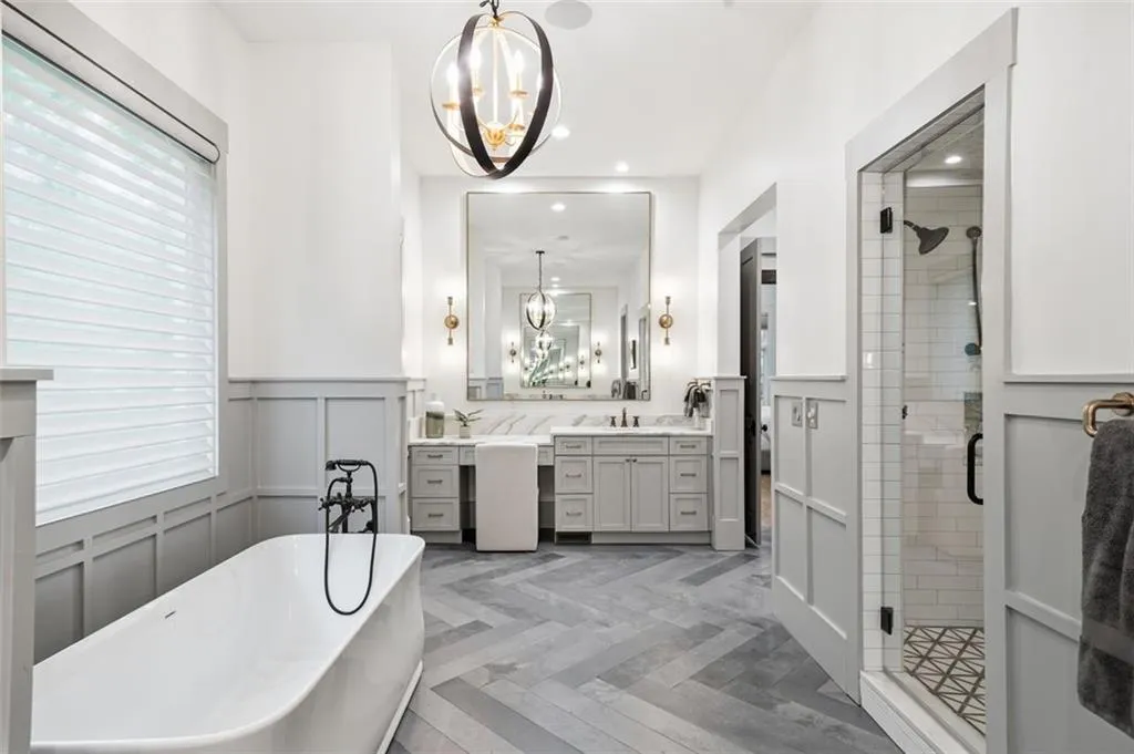 625 W Northway Lane, Sandy Springs, Georgia 30342, 6 Bedrooms Bedrooms, 0 ,6 BathroomsBathrooms,Residential,For Sale,625 W Northway Lane,7765238