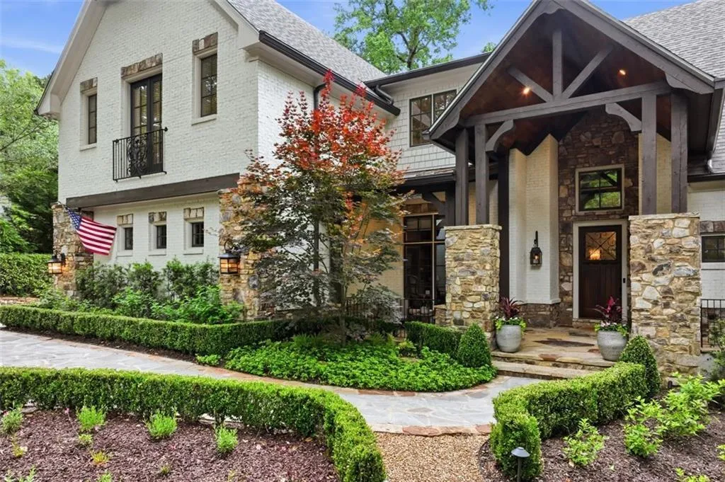 625 W Northway Lane, Sandy Springs, Georgia 30342, 6 Bedrooms Bedrooms, 0 ,6 BathroomsBathrooms,Residential,For Sale,625 W Northway Lane,7765238