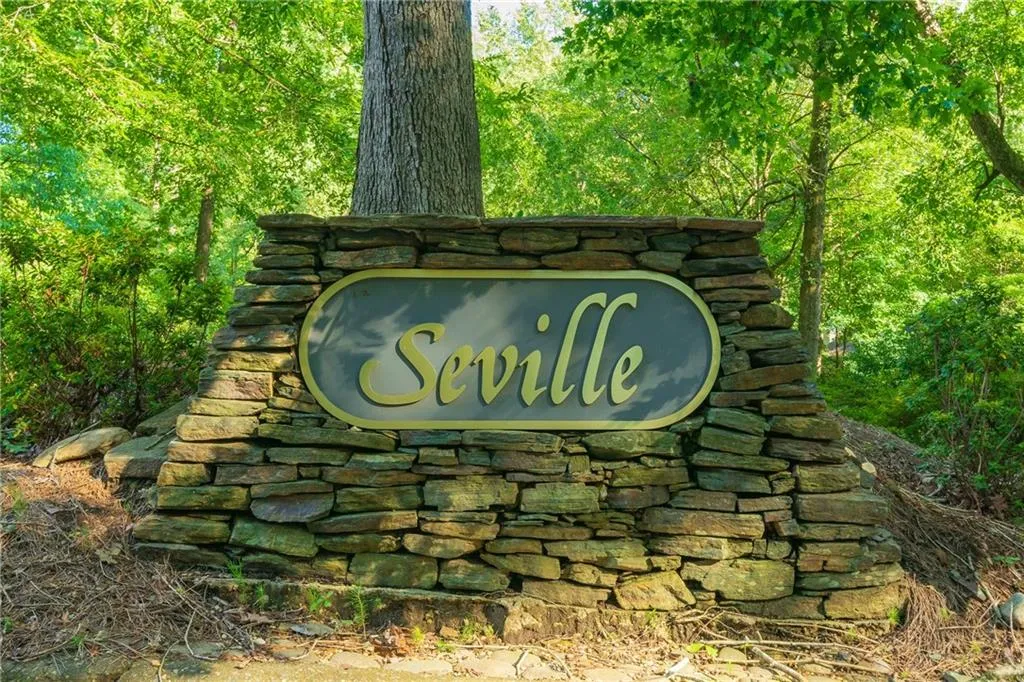 185 Seville Chase, Sandy Springs, Georgia 30328, 4 Bedrooms Bedrooms, ,3 BathroomsBathrooms,Residential,Sold,185 Seville Chase,6939986