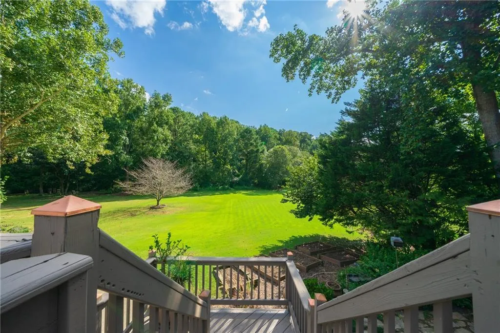 185 Seville Chase, Sandy Springs, Georgia 30328, 4 Bedrooms Bedrooms, ,3 BathroomsBathrooms,Residential,Sold,185 Seville Chase,6939986