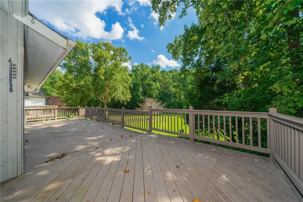 185 Seville Chase, Sandy Springs, Georgia 30328, 4 Bedrooms Bedrooms, ,3 BathroomsBathrooms,Residential,Sold,185 Seville Chase,6939986