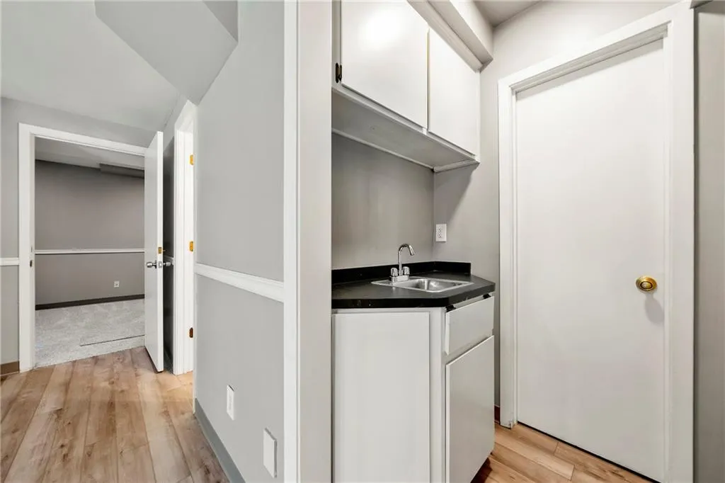 185 Seville Chase, Sandy Springs, Georgia 30328, 4 Bedrooms Bedrooms, ,3 BathroomsBathrooms,Residential,Sold,185 Seville Chase,6939986