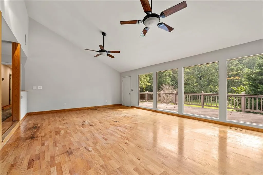 185 Seville Chase, Sandy Springs, Georgia 30328, 4 Bedrooms Bedrooms, ,3 BathroomsBathrooms,Residential,Sold,185 Seville Chase,6939986