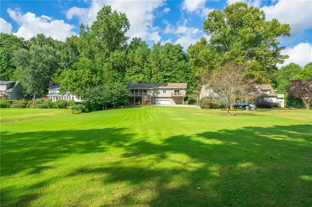 185 Seville Chase, Sandy Springs, Georgia 30328, 4 Bedrooms Bedrooms, ,3 BathroomsBathrooms,Residential,Sold,185 Seville Chase,6939986