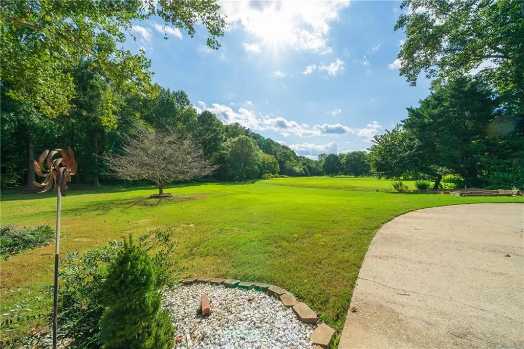 185 Seville Chase, Sandy Springs, Georgia 30328, 4 Bedrooms Bedrooms, ,3 BathroomsBathrooms,Residential,Sold,185 Seville Chase,6939986
