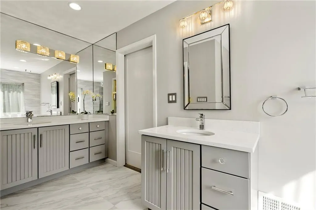 185 Seville Chase, Sandy Springs, Georgia 30328, 4 Bedrooms Bedrooms, ,3 BathroomsBathrooms,Residential,Sold,185 Seville Chase,6939986